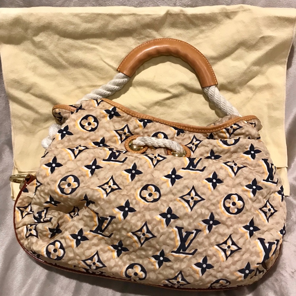 LOUIS VUITTON Limited Edition Sandy Monogram Bag 🔥 - Picture 2 of 10